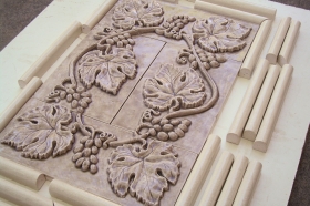 Grapes and Leaves tile set with Small Half Round liners